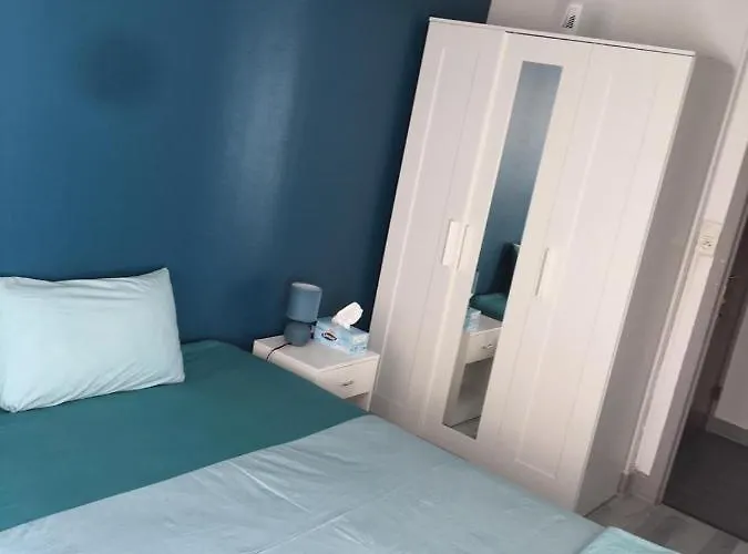 Eden Host Apartment *